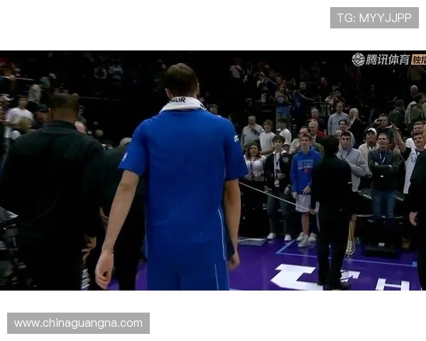 原创生涯之夜!弗拉格暴砍35+8+2,克莱巅峰重现,赛后独行侠球员激情庆祝 原创生涯之夜!弗拉格暴砍35+8+2,克莱巅峰重现,赛后独行侠球员激情庆祝